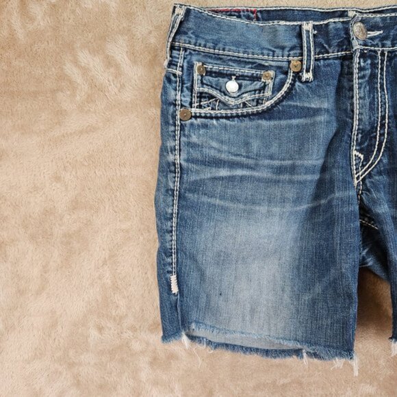 True Religion Made in USA Billy Giant Big T Jeans Short Denim Size 36 Seat 34 - Picture 11 of 15